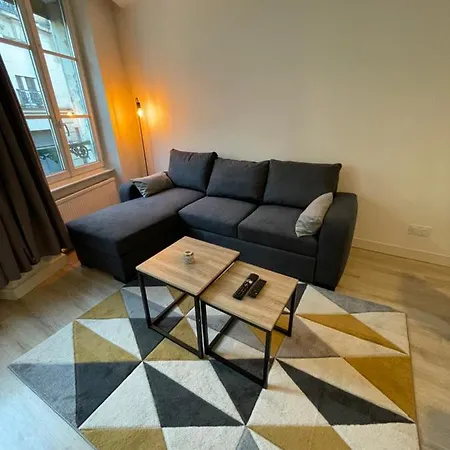 - Le Victorieux - Centre-ville- Classe 3 Etoiles * Verdun