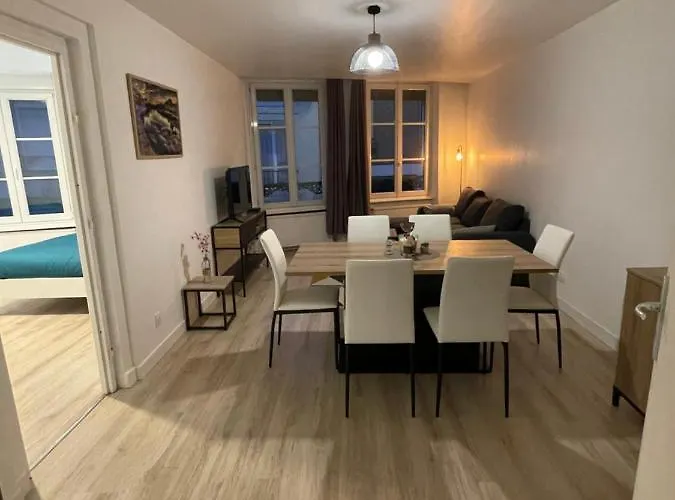 - Le Victorieux - Centre-ville- Classe 3 Etoiles Hotel *